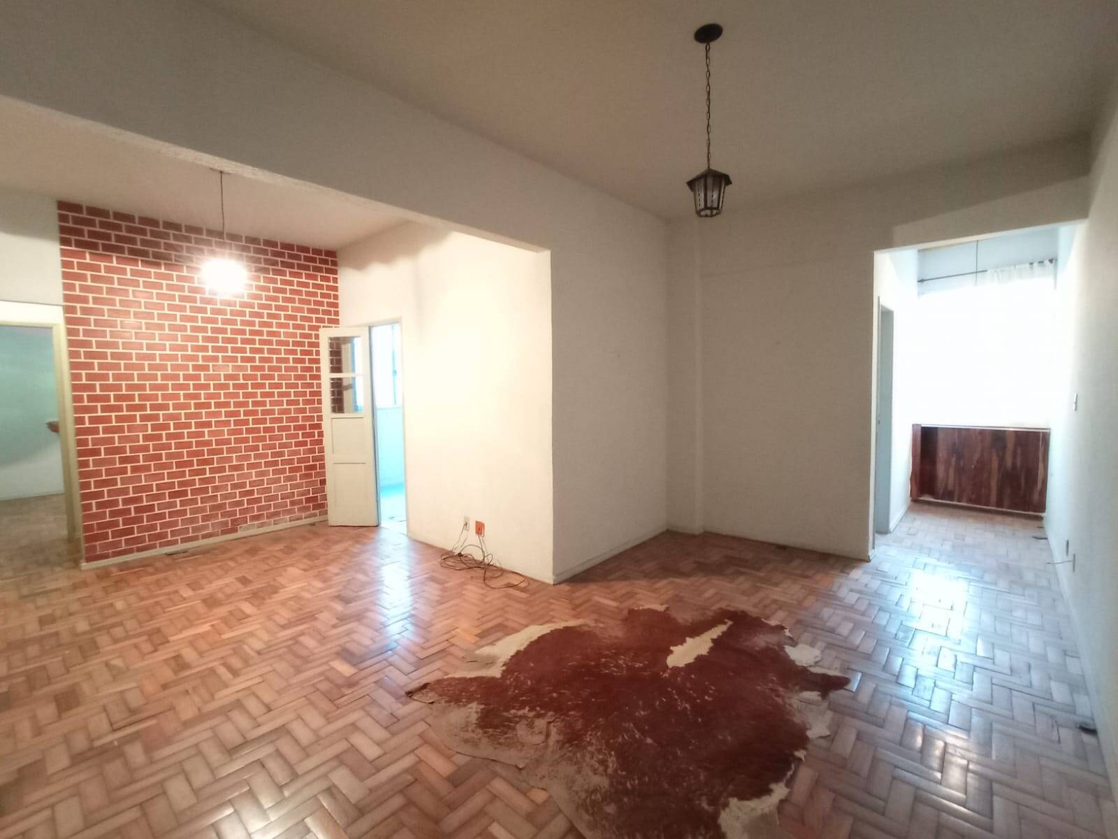 #1122 - Apartamento para Venda em Teresópolis - RJ