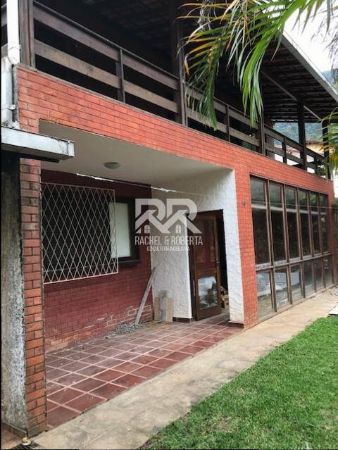 Casa de Condomínio à venda com 5 quartos, 400m² - Foto 4