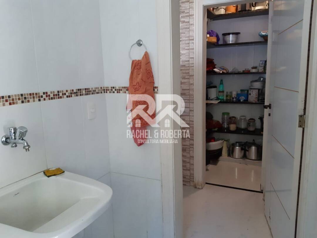 Casa à venda com 10 quartos, 319m² - Foto 27