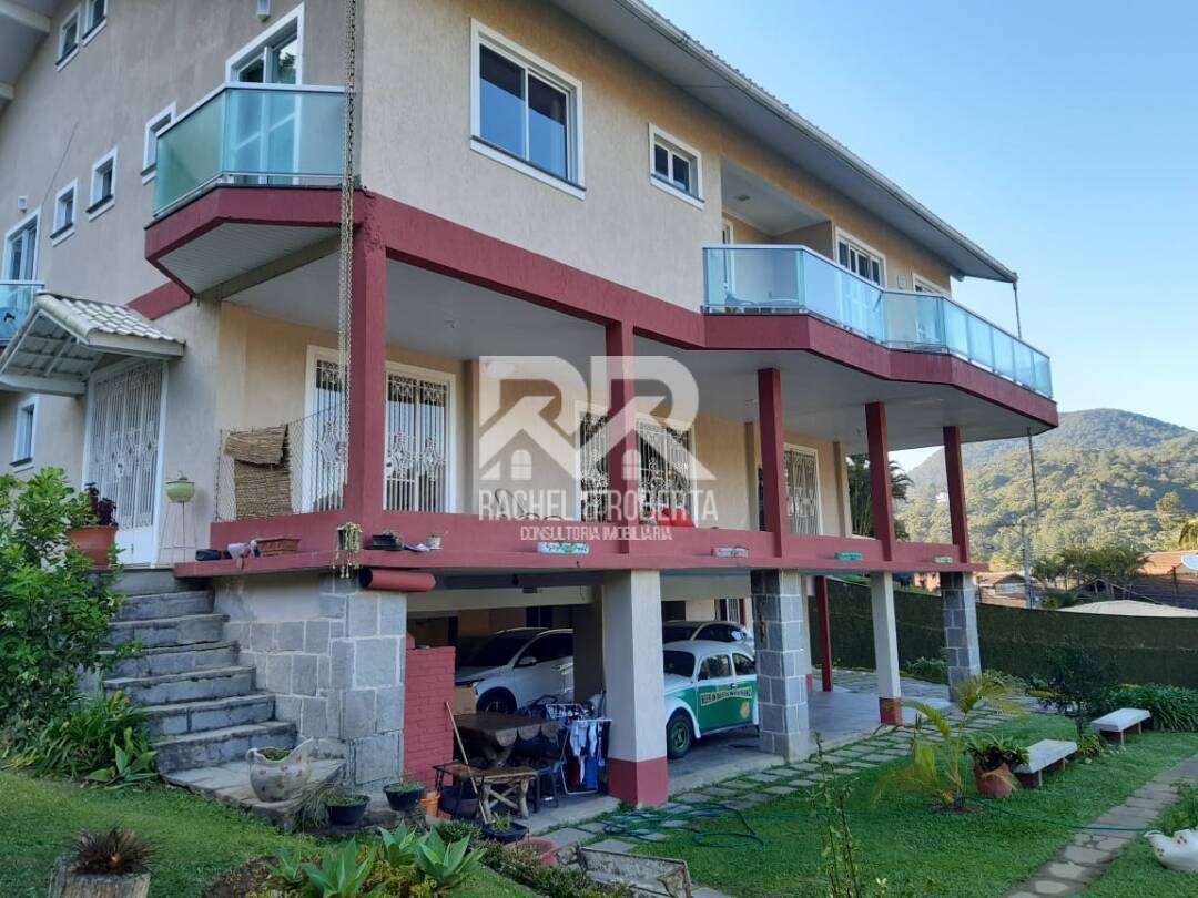 Casa à venda com 10 quartos, 319m² - Foto 1