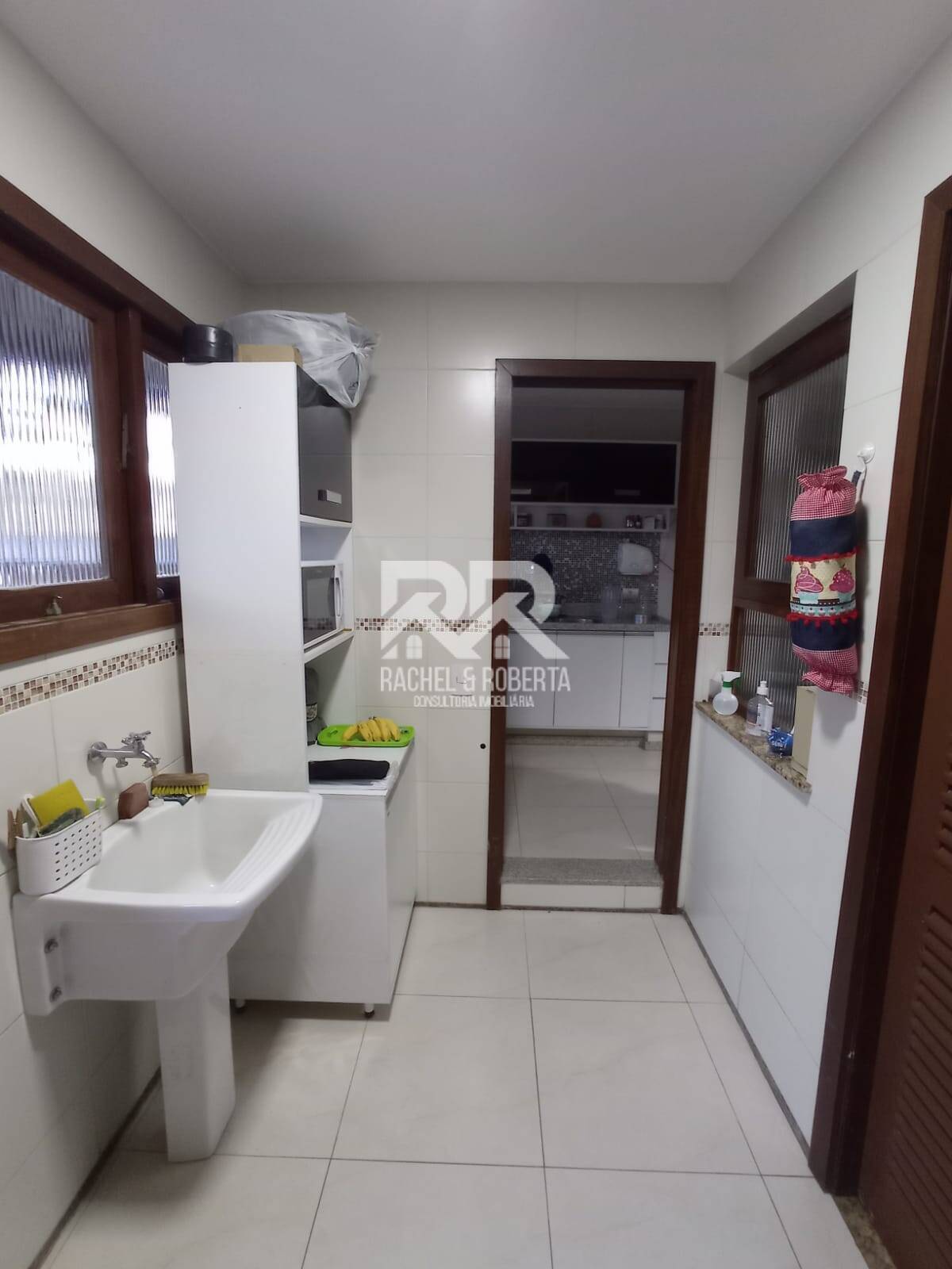 Casa de Condomínio à venda com 4 quartos, 220m² - Foto 25