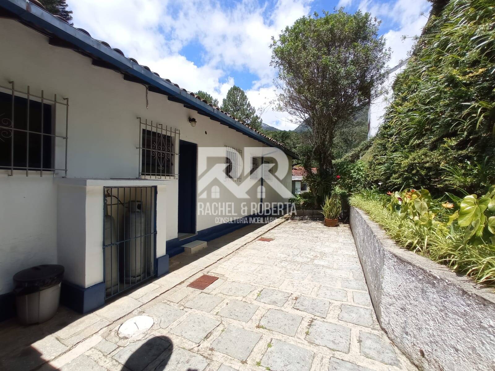 Casa à venda com 5 quartos, 240m² - Foto 56