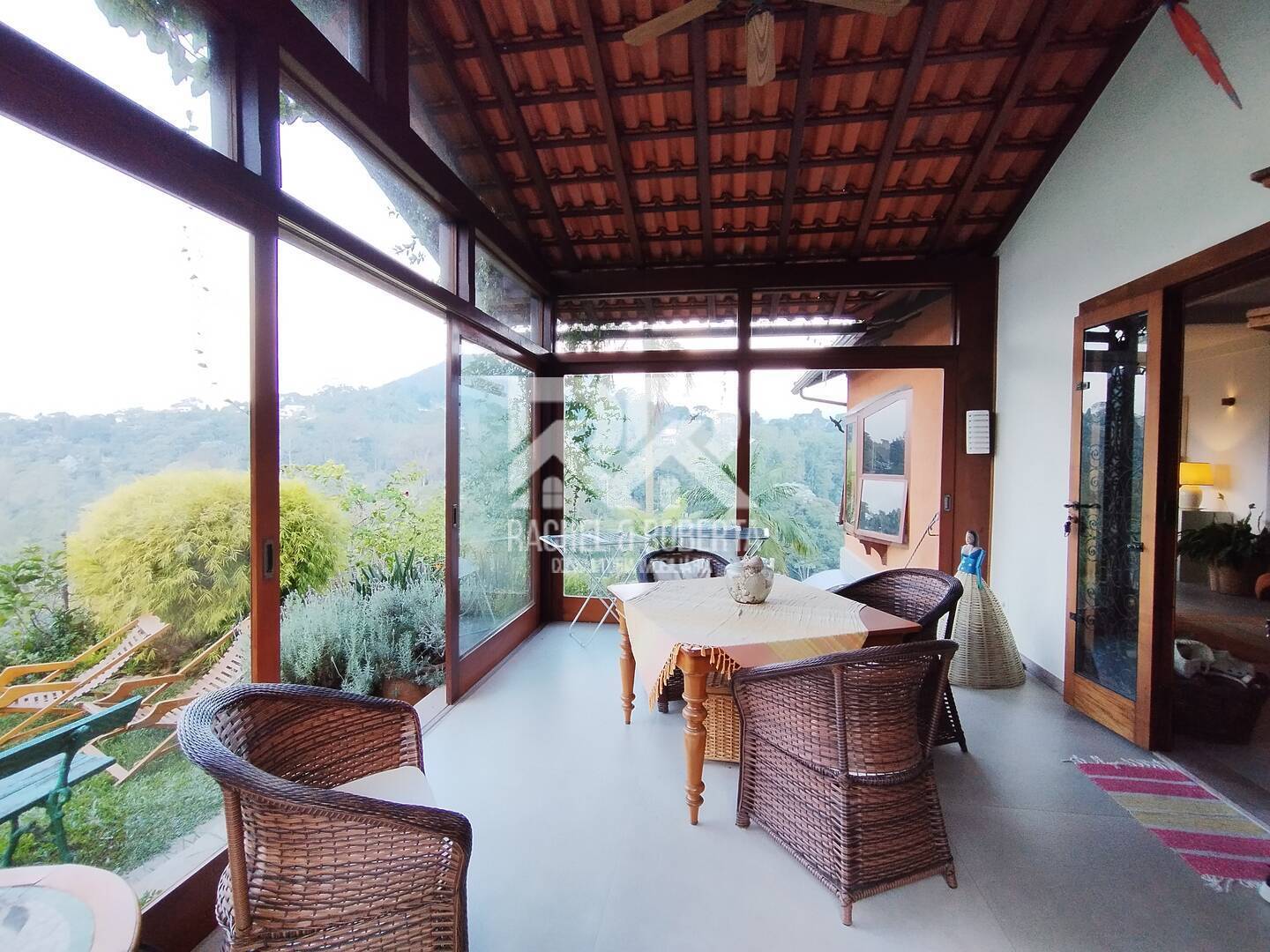 Casa de Condomínio à venda com 4 quartos, 240m² - Foto 10