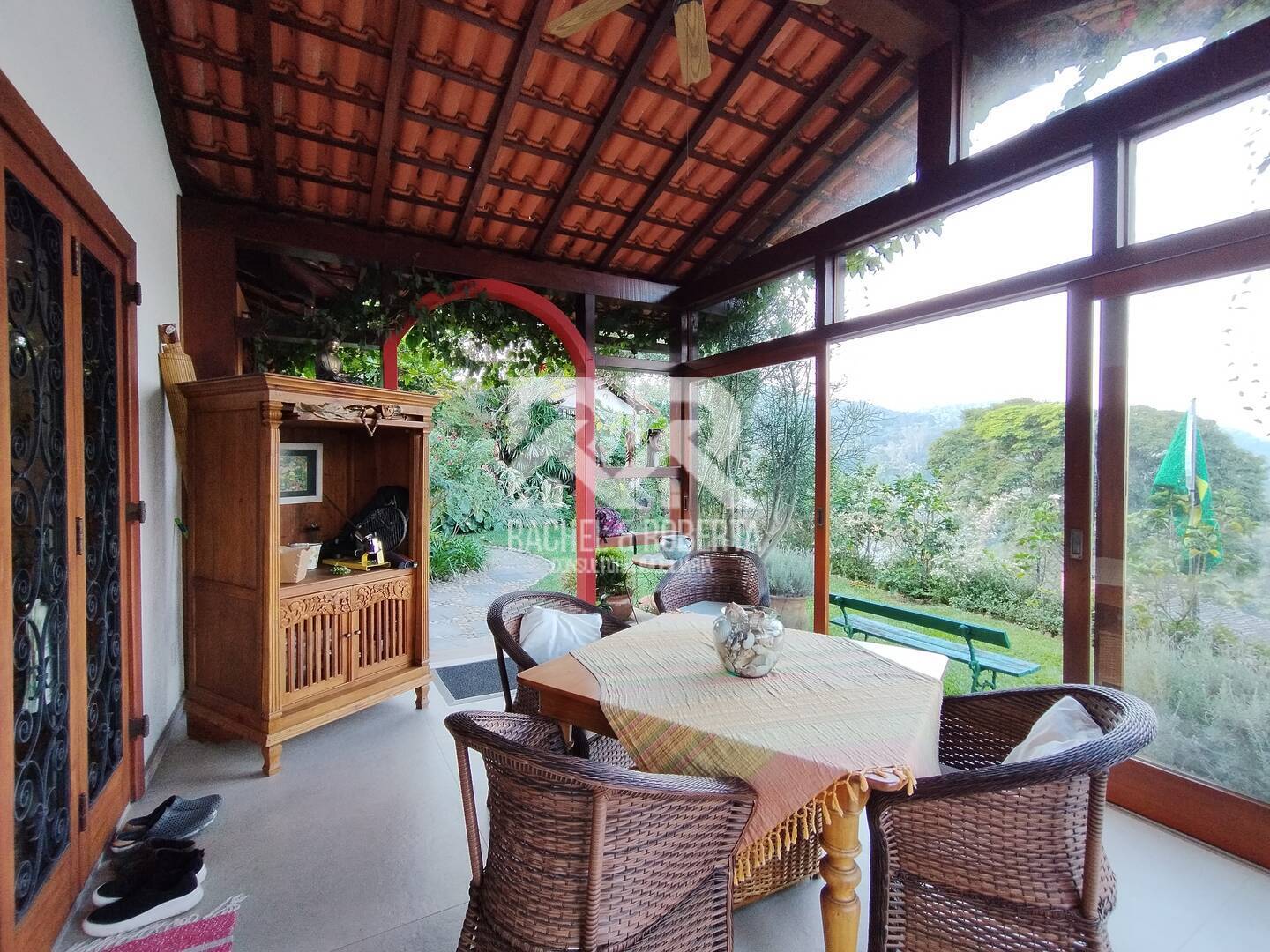 Casa de Condomínio à venda com 4 quartos, 240m² - Foto 11