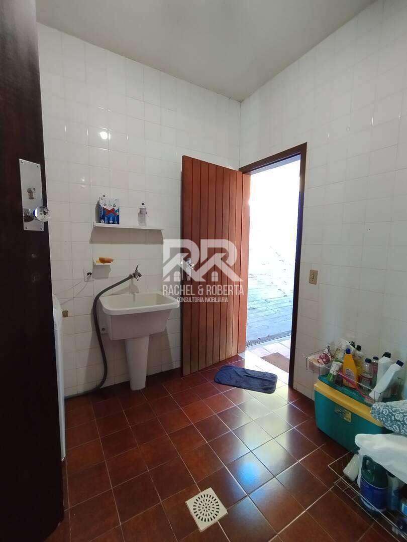 Casa à venda com 7 quartos, 1000m² - Foto 42