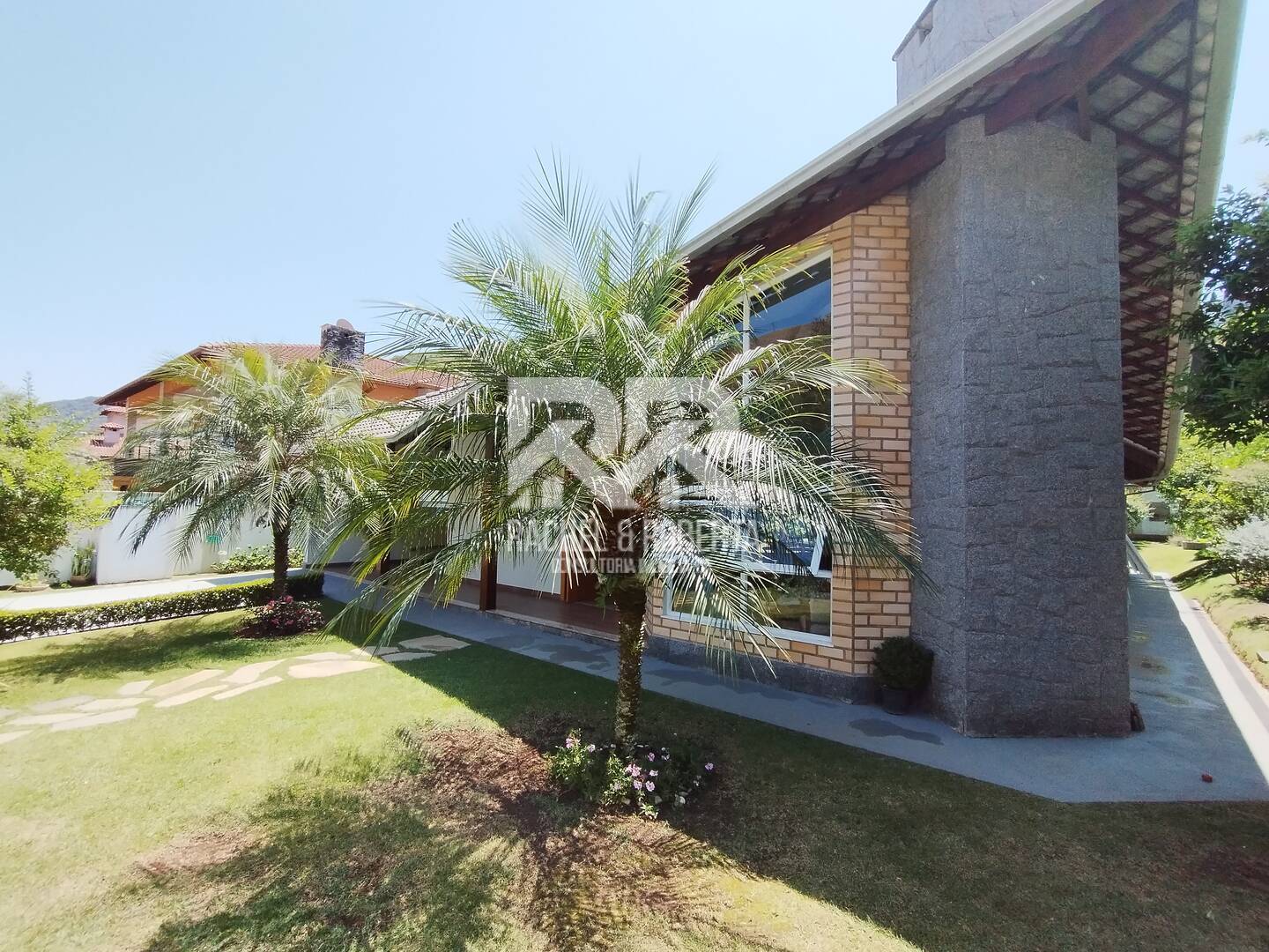 Casa de Condomínio à venda com 4 quartos, 241m² - Foto 44