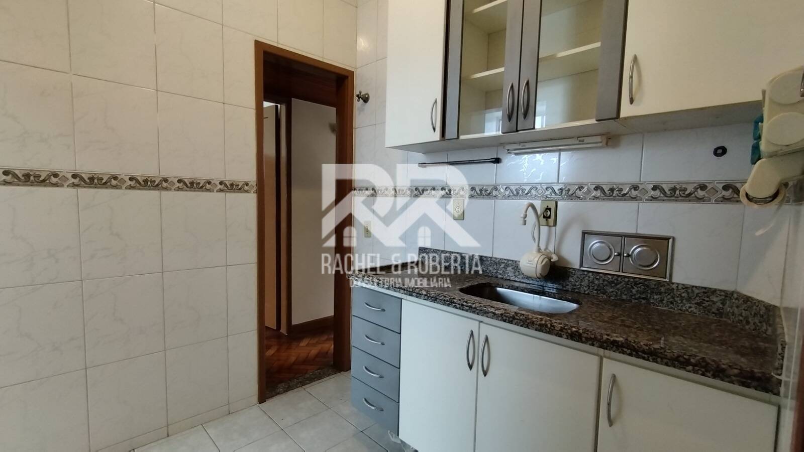 Apartamento à venda com 2 quartos, 58m² - Foto 4