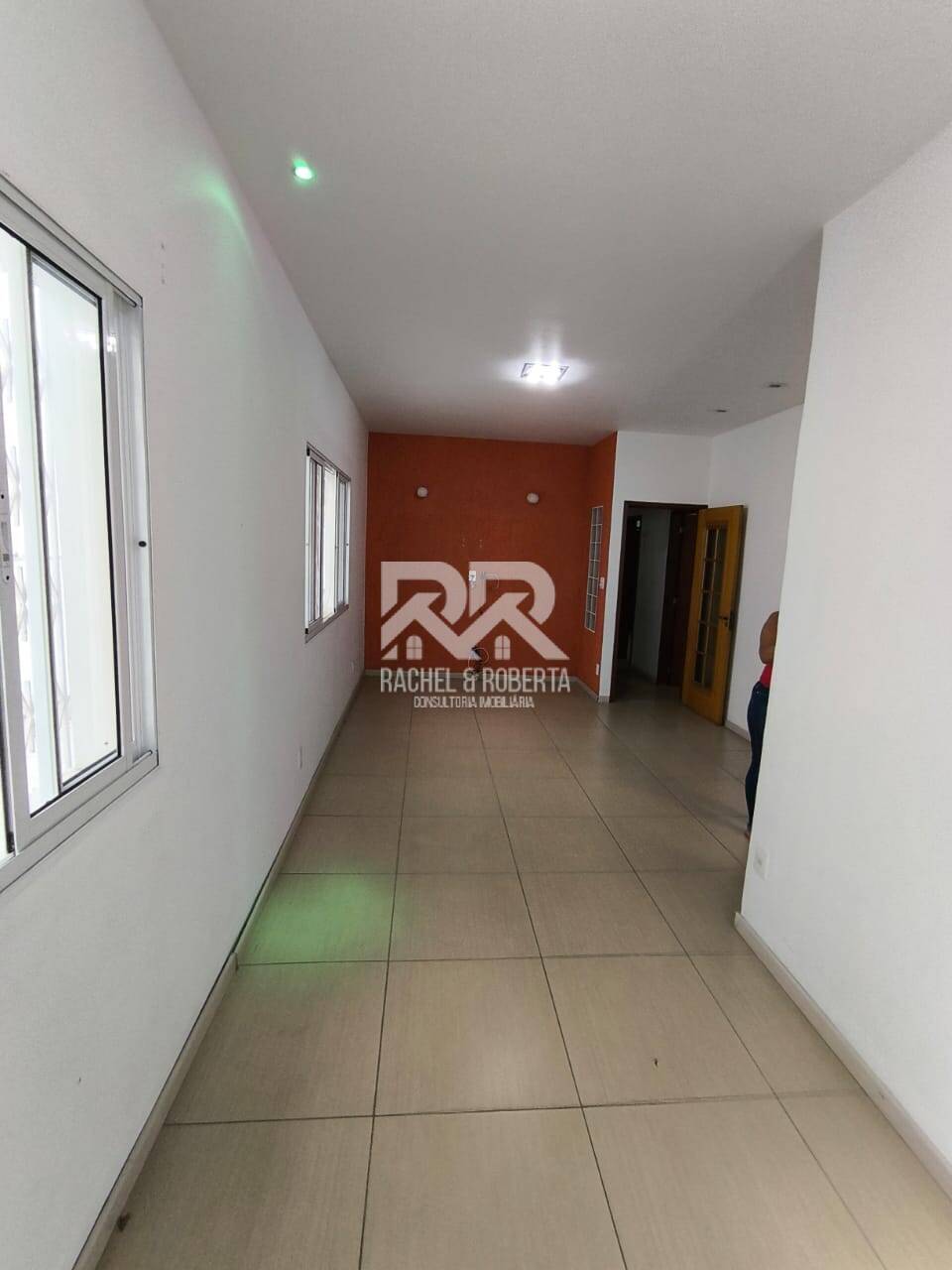 Casa à venda com 6 quartos, 220m² - Foto 13