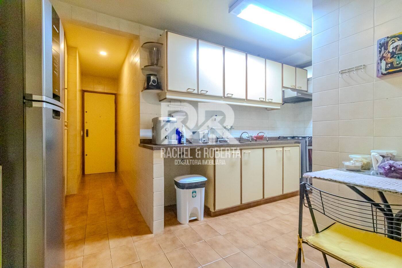 Apartamento à venda com 3 quartos, 137m² - Foto 8