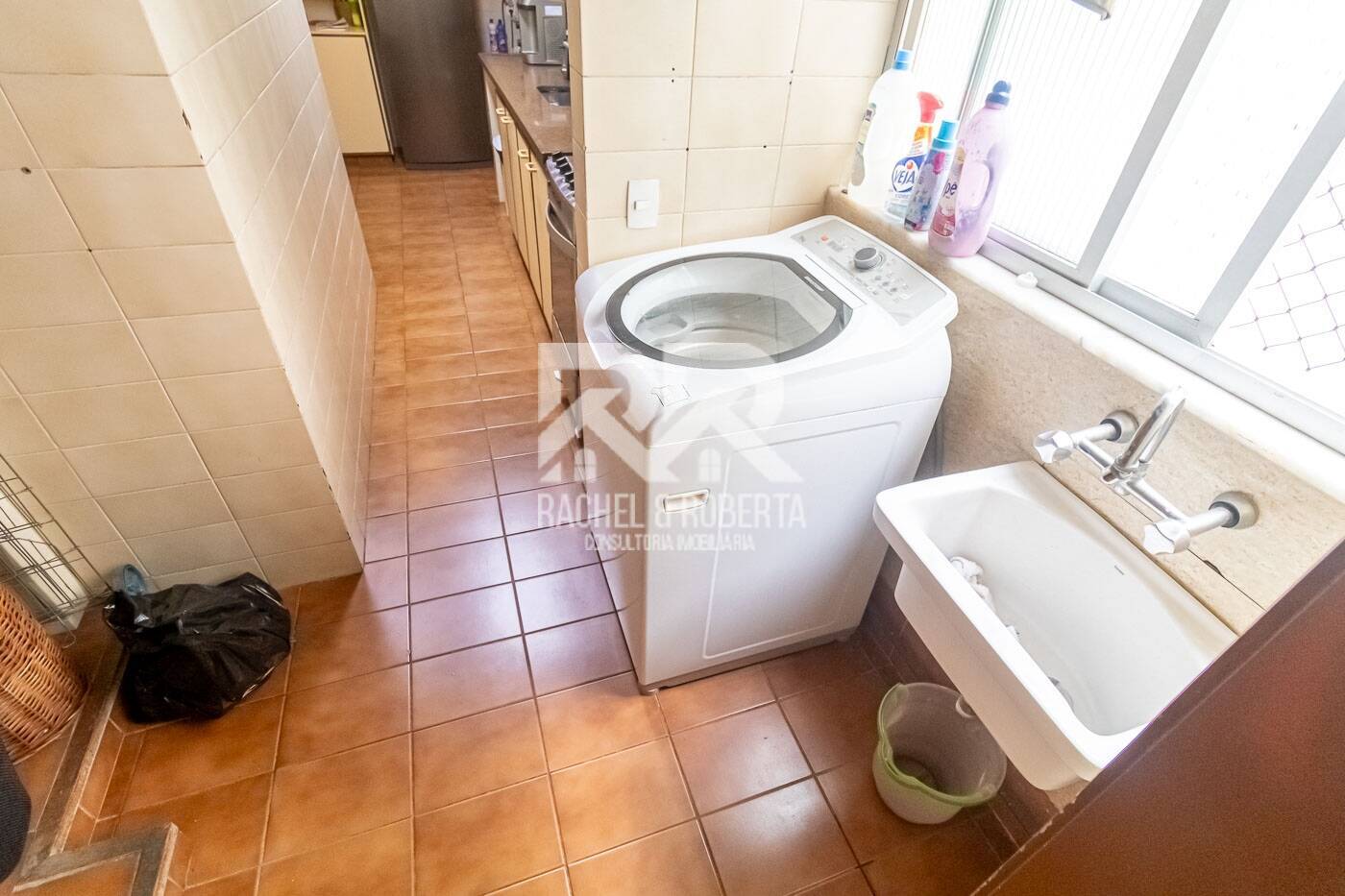 Apartamento à venda com 3 quartos, 137m² - Foto 15